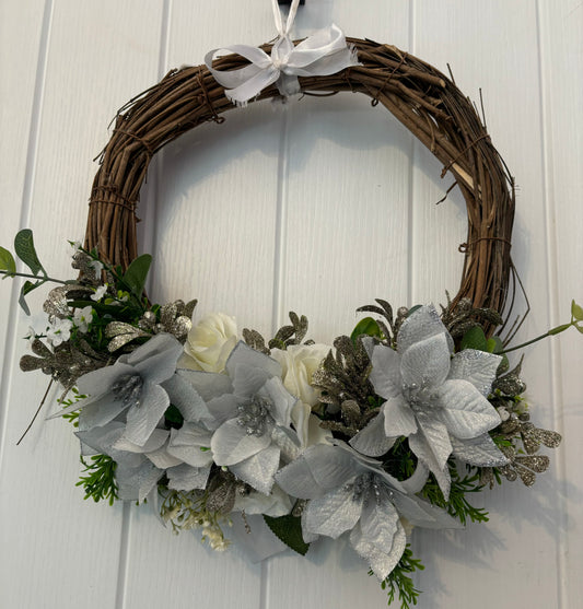 Xmas Silver/White Grapevine Wreath